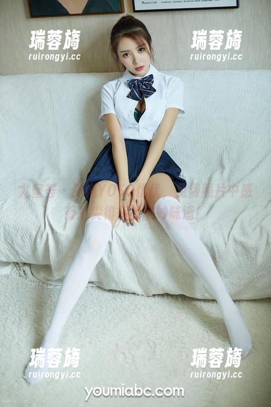 尤蜜荟 - 跟随YOYO优优，免费照片中感受指尖徘徊的微妙味道！