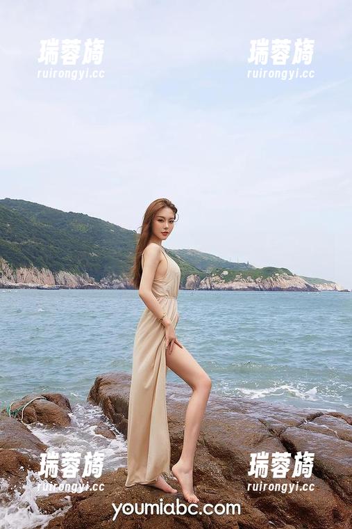 尤蜜荟 - 毛衣的魅力大揭秘！艾小青图包里的小惊喜无处不在