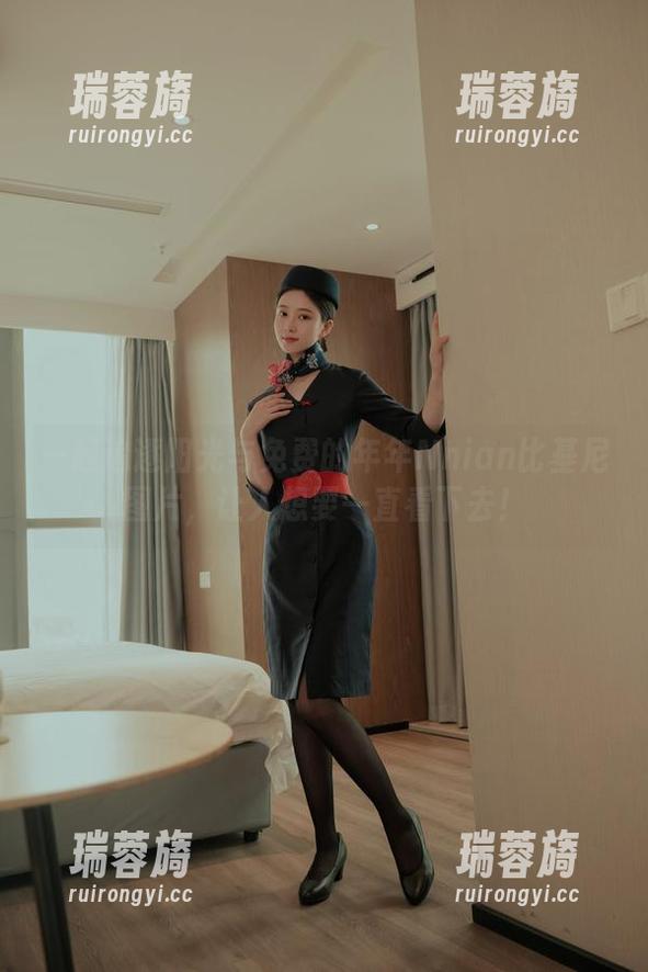 年年Nnian 一起追逐阳光与免费的年年Nnian比基尼图片,让人想要一直看下去!