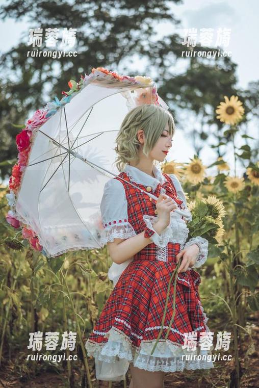 你见过会做饭的‘厨娘’吗？弥音音ww的私房图片等你来探索！