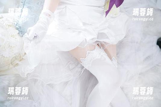 一套衣服，两种心情——星野saori和她的玛修周年礼服图包合集！