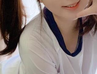 眼镜里的世界，套图无圣光，跟着是依酱吖一起探索！