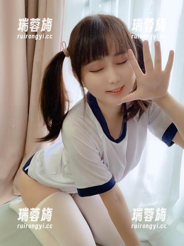 眼镜里的世界，套图无圣光，跟着是依酱吖一起探索！