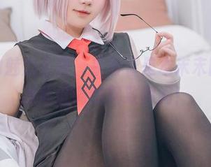 学妹的魅力无限，来看看是本末末图库里那些低调的精致瞬间！