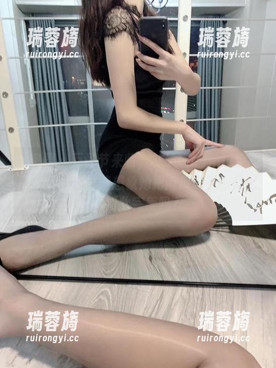 微密圈 - 万圣节来临，林子喵Lynne定制图片上线！你能想象她把南瓜和魅影搭配得如此完美吗？