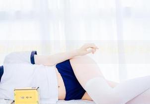 果咩酱w的校服套图：你觉得她是学姐还是学弟杀手？
