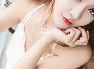 果团网 – 爱丽莎LISA与她的女孩写真资源：你绝对想不到的角度
