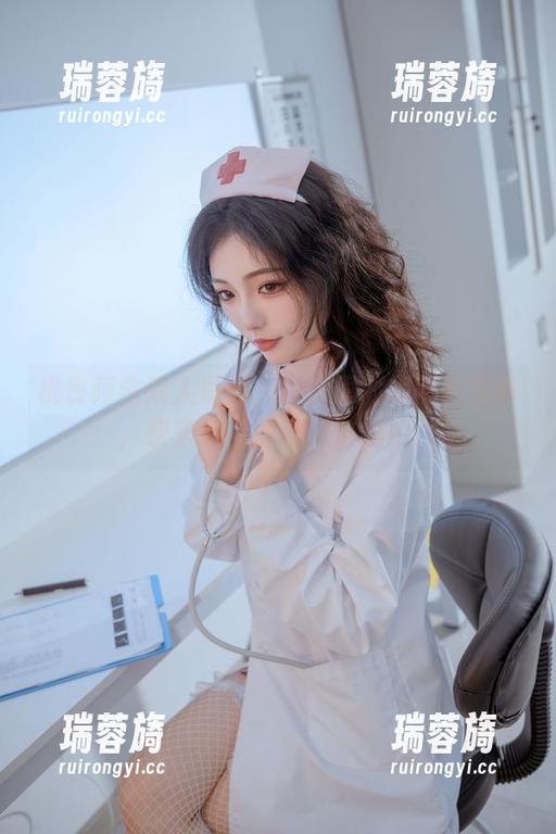 桃良阿宅双人写真：网盘里的趣味万花筒，快来看看你没见过的她！
