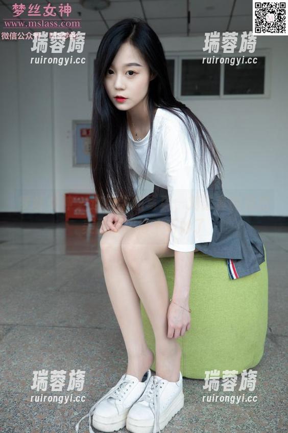 梦丝女神 - 这组学姐写真，刘诺真的是把美丽安排得太巧妙了