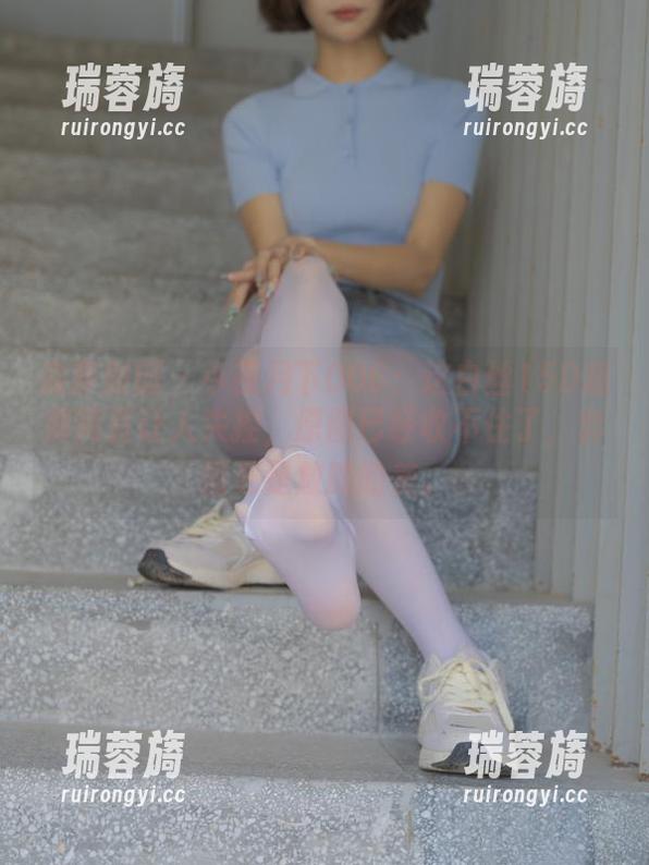森萝财团 - 小夜月下006：这白丝15D超薄简直让人失控，原图已经收不住了，套图更是放肆的美。