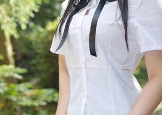 模范学院 – 偷偷下载顾乔楠的黑丝写真，感觉自己不小心闯入了禁地