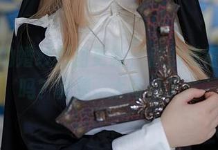 樱梨梨的婚纱原图更新，你们觉得她浮夸吗？真是…太高级了！