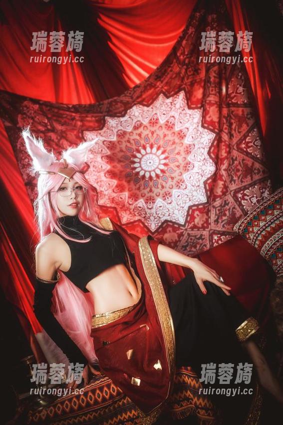 水淼aqua的写真大作：能代女仆，心中满是‘这位小姐好有气质’的感叹！