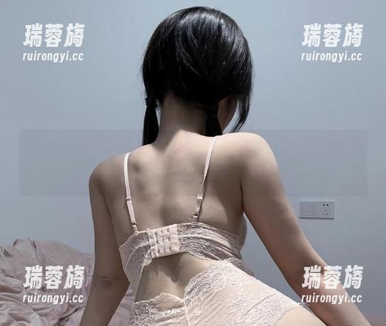 微密圈 - 哥哥们，这套火龙果羊妹妹的图你们不想错过吧？快来下载！