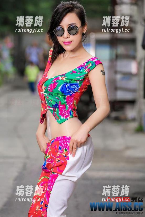爱丝 - 瑶瑶的甜心写真：一波图片来袭，甜得让人心醉