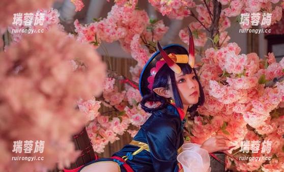 王胖胖u在线：你们也觉得Fate酒吞僵尸童子有点……怪怪的？
