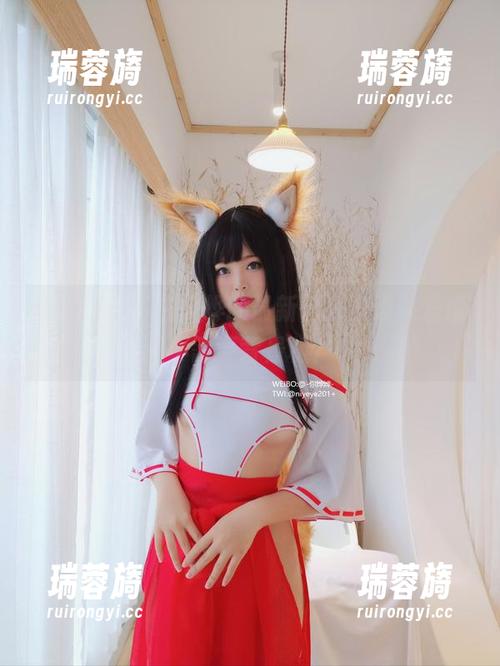 原图解密！白烨烨的最新情人，谁说爱情不需要背景板？