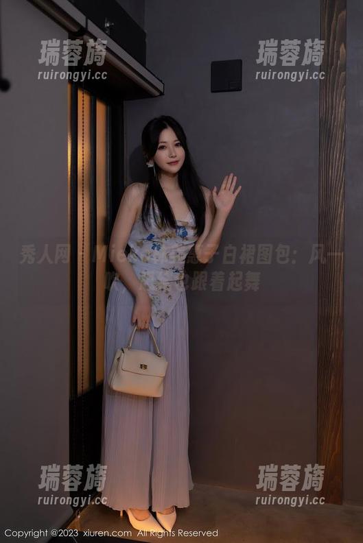 秀人网 - Mieko林美惠子白裙图包：风一吹，思绪也跟着起舞