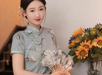 秀人网 – Zoe柚柚高清海边照：当海浪遇上少女心，结果就是——！