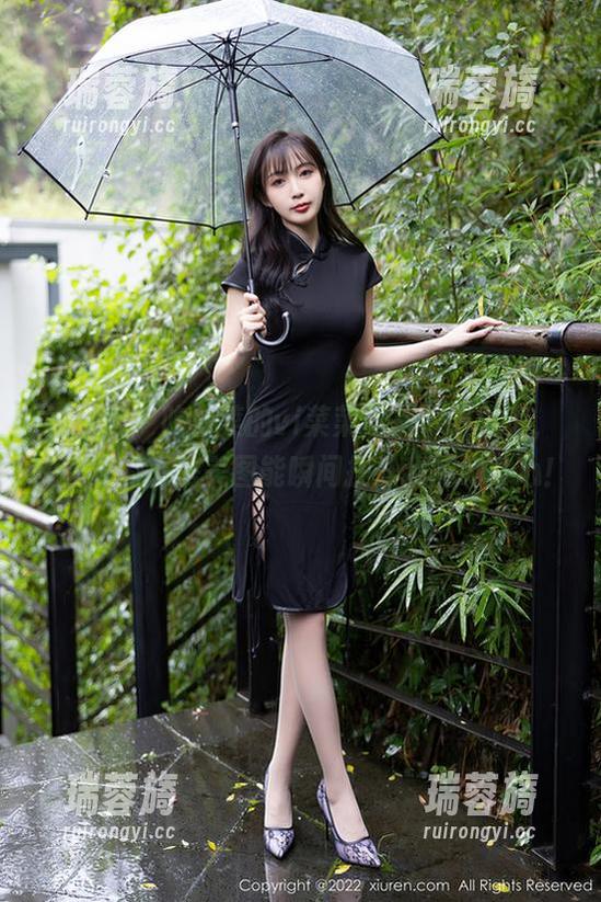 秀人网-吃白菜的vi菜菜 秀人网 - 吃白菜的vi菜菜真是个调皮鬼,灰丝里的私房美图能瞬间提升我的好奇心!