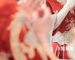 秀人网 – 你没看错！月酱儿的教室私拍资源，看看她怎么把课堂变成时尚秀！