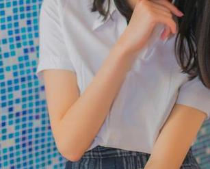 秀人网 – 照片大揭密！李七喜这身水手服真是清新脱俗，我简直想比她更会卖萌！