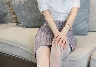 秀人网 – 在这里！白浅浅的原图更新，白衬衫的清新感溢出屏幕！