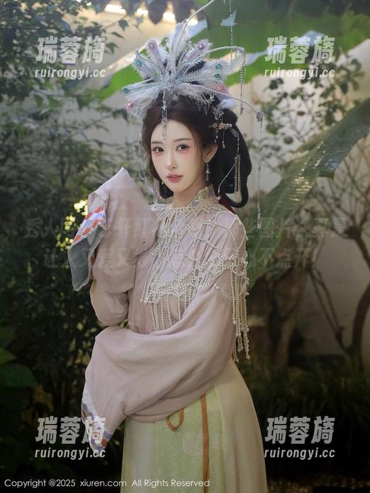 秀人网 - 艺轩红裙合集：那些图片，真是让人又爱又恨，怎么个忍心不点开！