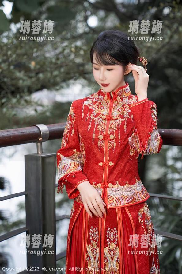 秀人网 - 白裙飘飘的感觉怎么能少？苏小曼babyface的全集原图，快来感受这股清风！