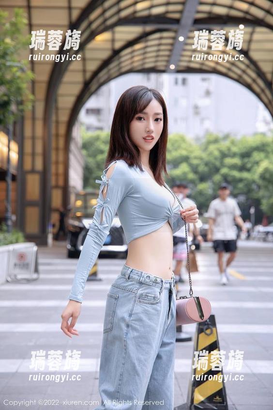 秀人网 - 葛征净高184cm的连衣裙，没圣光的真实魅力，图包在这里等你来取！