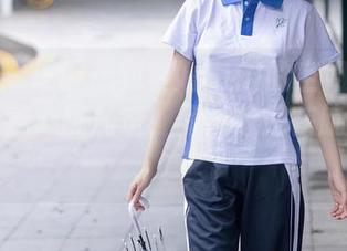 秀人网 – 谁能想到黄婧GIGI的空姐全套图片会让我心跳加速，简直像是在航空剧场！