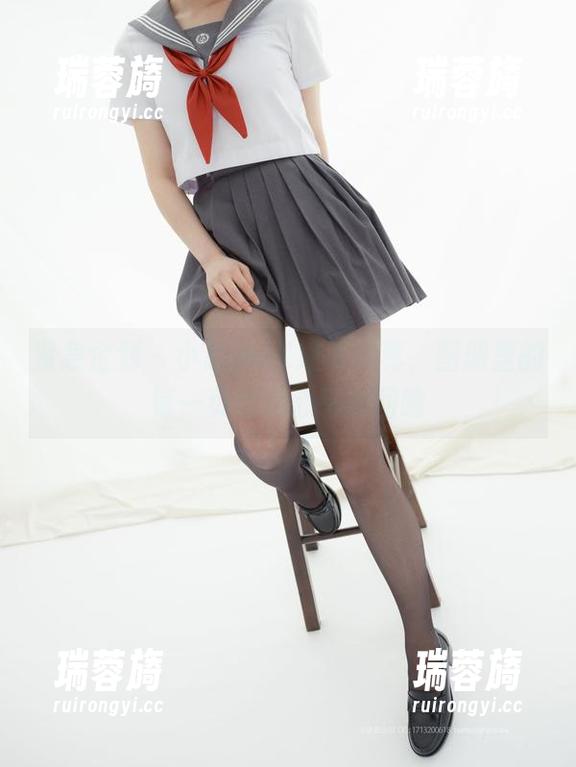 紧急企划 - 小恩的JK经典写真，图册里的每一页都是心跳的回响