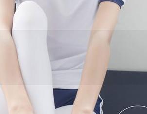 紧急企划 – 厨娘见希w，逆袭厨房的奇妙写真：快来感受这张图片的魔力！
