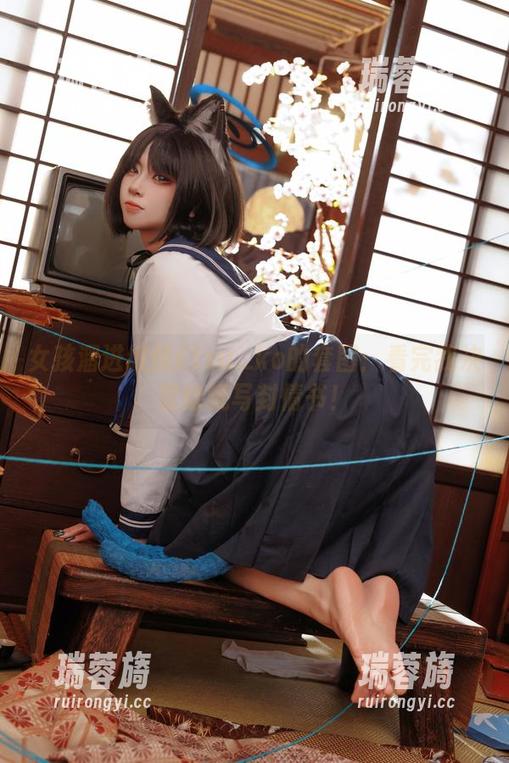 纸悦Etsu_ko 女孩溜进纸悦Etsu_ko的套图:看完我决定给纸写封情书!