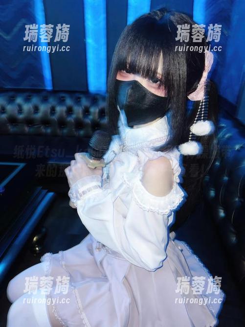 纸悦Etsu_ko的高清分享：玛丽体操服带来的那种微妙氛围，好想一直看！