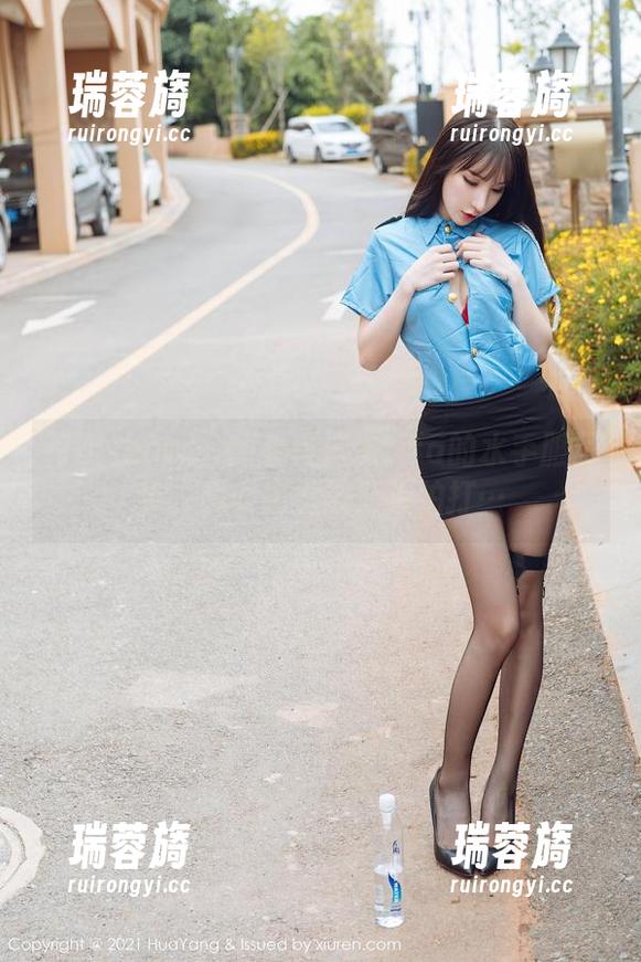 花漾show - 翻看夏沫沫tifa的水手服写真，瞬间感觉被海浪拍打…