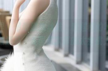 语画界 – 吊带朦胧丝袜，程程程的写真让我心猿意马，美图这次真的太会挑人了。