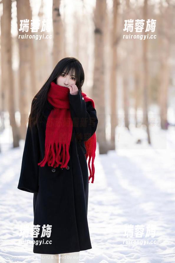 语画界-苏苏阿 语画界 - 苏苏阿最新写真,揭开“死库水”的N种穿法秘诀!