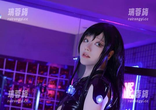 最新写真更新：起司块wii的丝足系列3，白丝+猫爪就是要帅气又撩人！