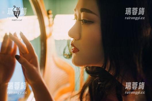 轰趴猫 - 苏小暖的女神档案：美图合集带你走进她的世界！