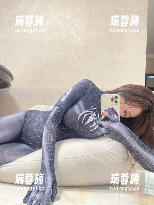 微密圈 - 雪怡妹纸羞羞的福利，蕾丝长裙图片让你猝不及防！