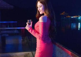 青豆客 – 黑色里程彤颜：图库中的那些细节，让人想多看几遍，再分享一波！