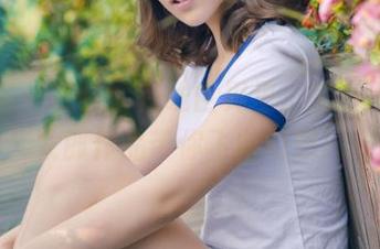 青豆客 – 在这个在线世界里，艾小青的兔女郎作品带你飞向幻想！