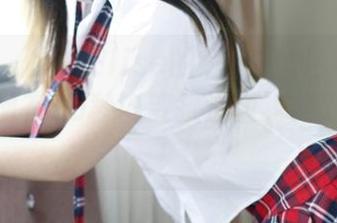 青豆客 – 女神Elise的私房策划：谭晓彤教你如何在30秒内变换造型，绝对是魔法！
