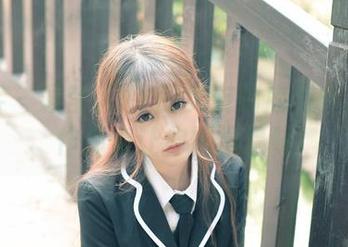 青豆客 – 颖莹儿YY的女友到底有多迷？新作品集让你慢慢品味