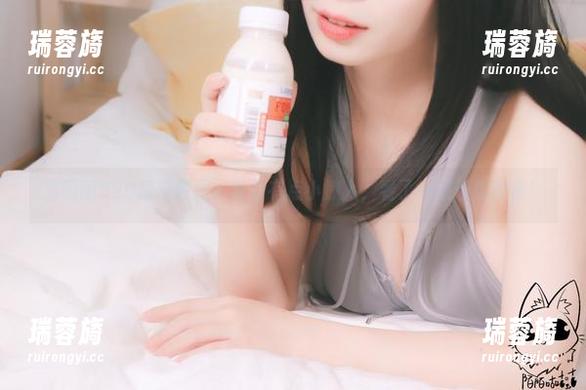 韶陌陌520限定原图，真的有点小撩人，看了一遍还想再看！