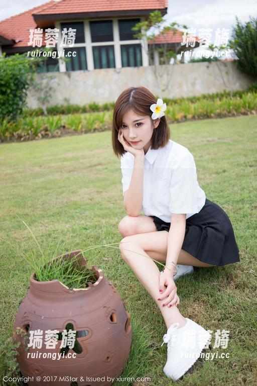 魅妍社 - 白色光环下的夏倪可ella：免费婚纱照，快来看看这位小仙女！