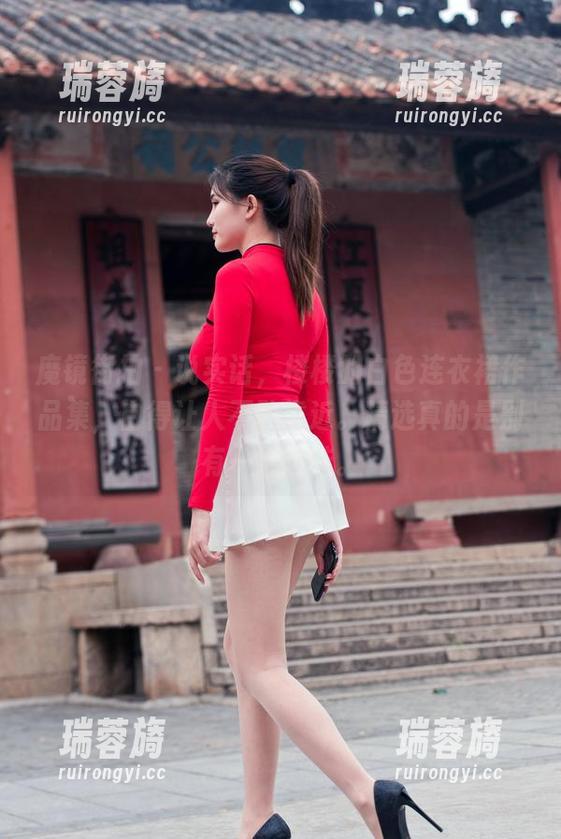 魔镜街拍 - 说实话，楼楼的白色连衣裙作品集，白得让人不敢靠近。精选真的是别有一番风味。